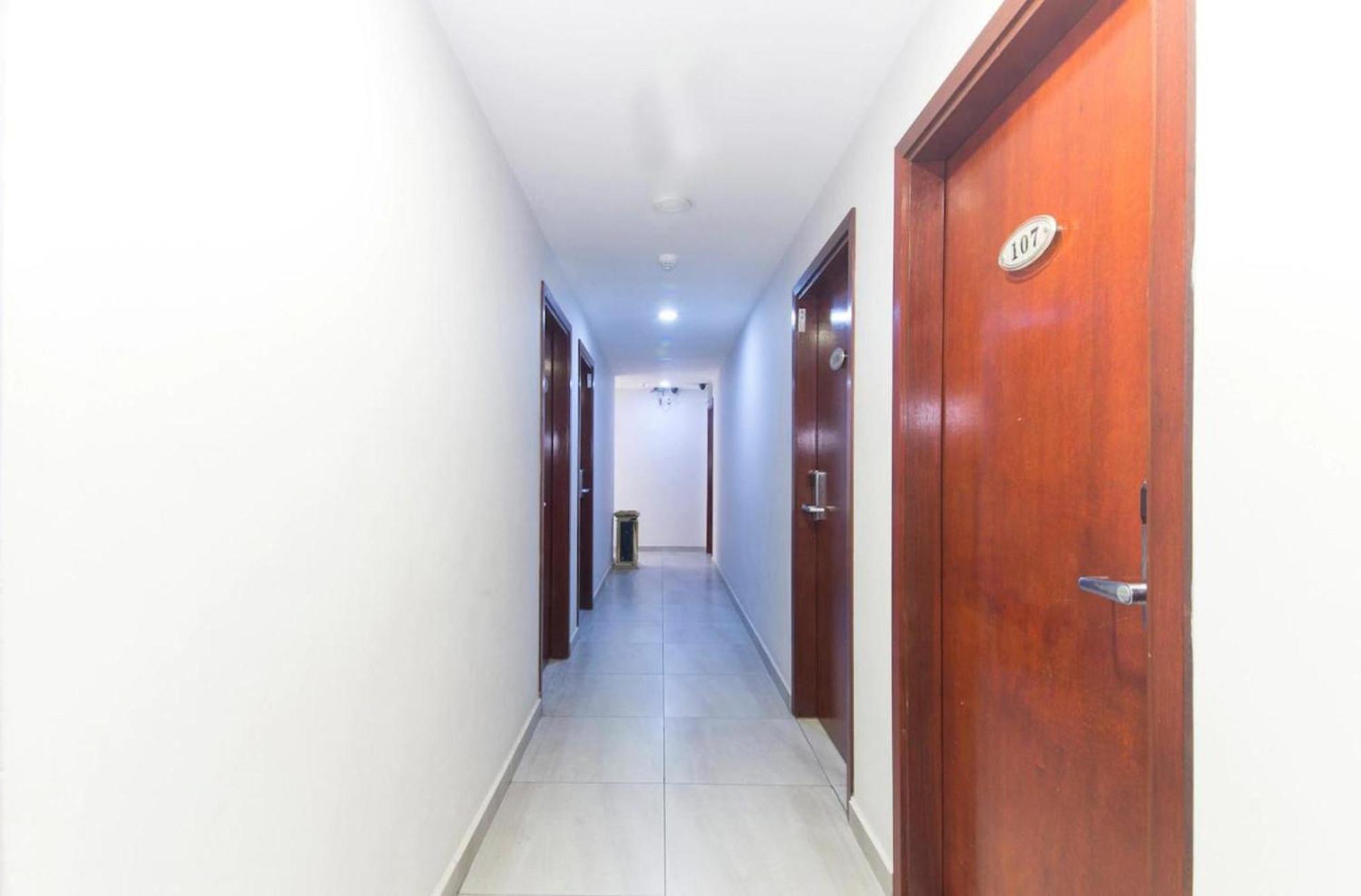 傲游340舒适酒店 Kampong Batu Belah 外观 照片