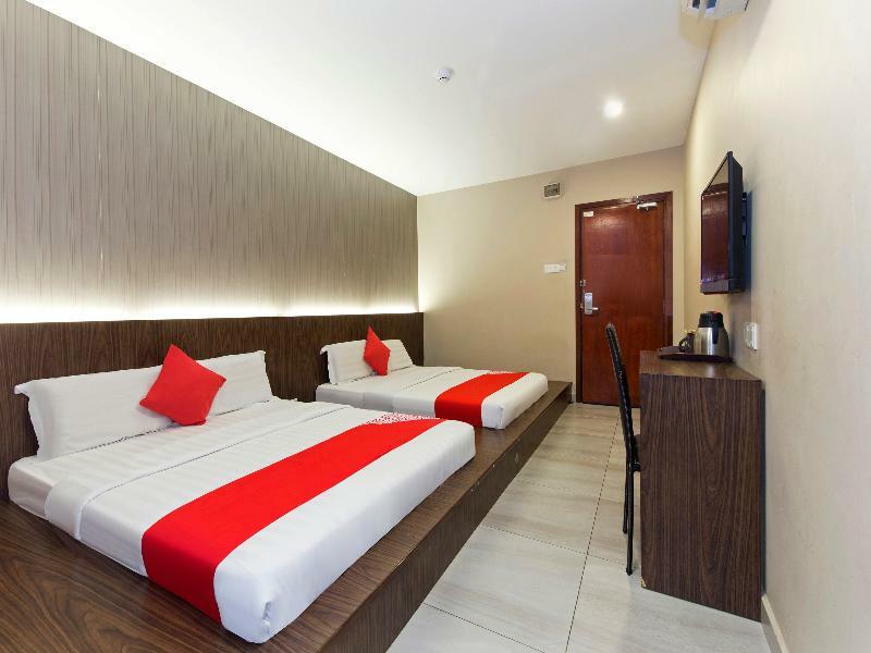 傲游340舒适酒店 Kampong Batu Belah 外观 照片